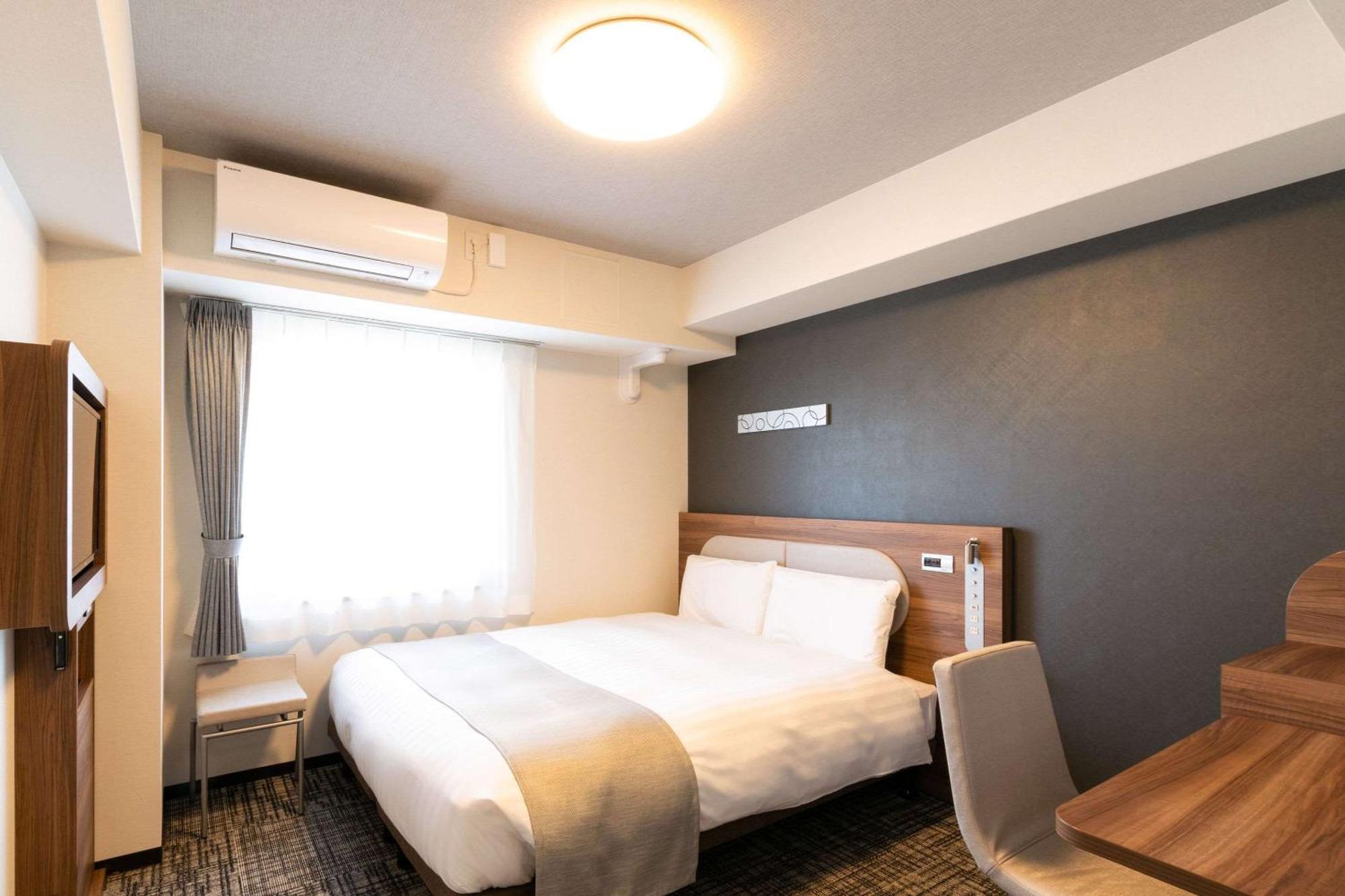 Comfort Hotel Shin-Осака Экстерьер фото