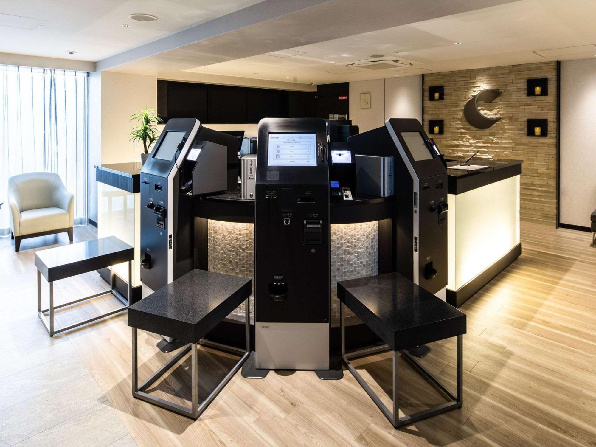 Comfort Hotel Shin-Осака Экстерьер фото