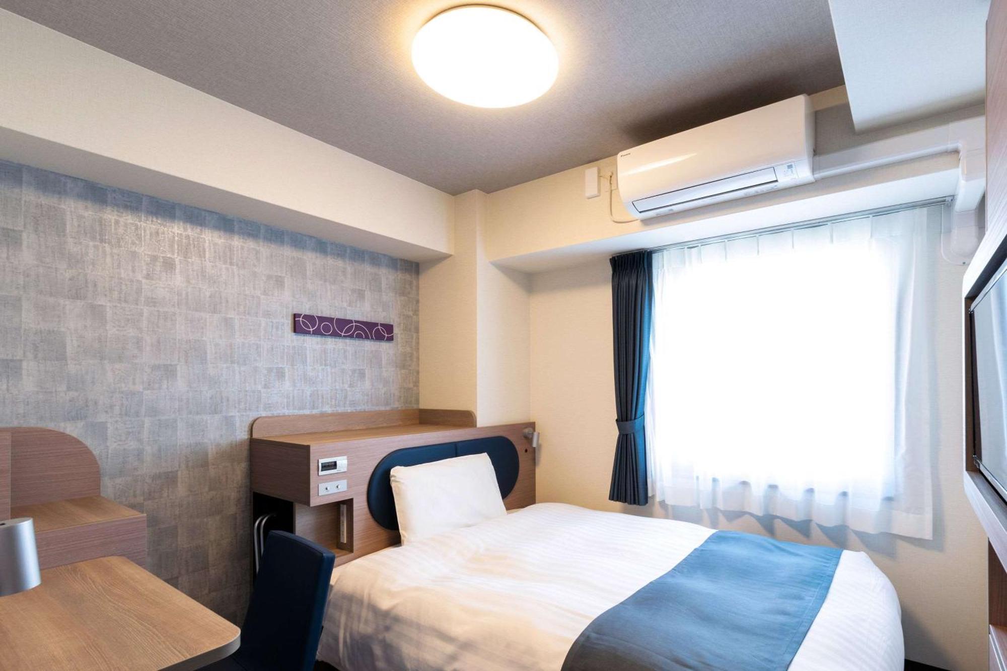 Comfort Hotel Shin-Осака Экстерьер фото